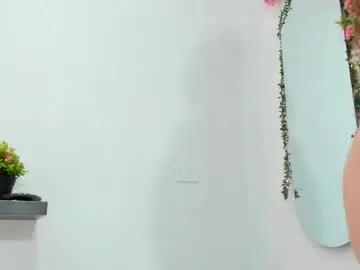 Lirio_09  live sex cam