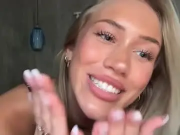 Livslifee  live sex cam