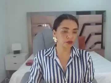 Longina_15  live sex cam