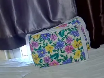 Loveybony  live sex cam