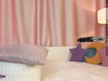 Redhaireddoll  live sex cam