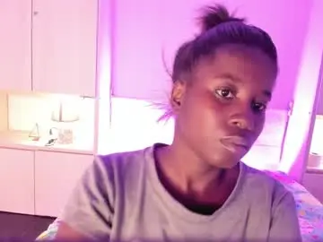 Shannablossom  live sex cam