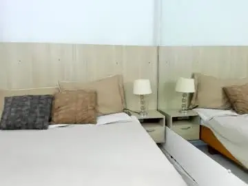 Skinny_briana  live sex cam
