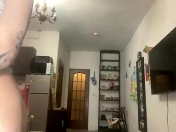 Suzannakaercher  live sex cam