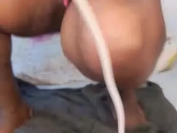 Sweet_lizzyy  live sex cam