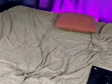 Amilia_may  live sex cam