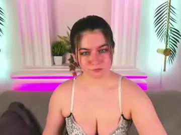 Amilia_may  live sex cam