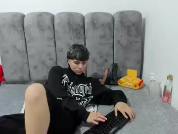 Bruno_cruz  live sex cam