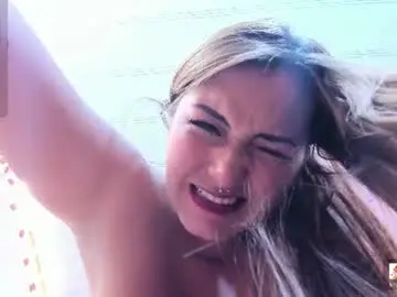Lunakitty_tay  live sex cam