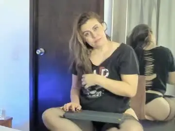 Maxzy_star  live sex cam