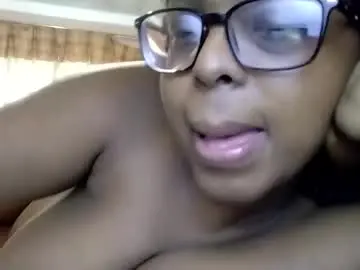 Mistressbigbooty  live sex cam