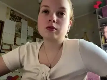 Renaeorabuena  live sex cam