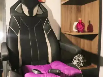 _lucy_white_  live sex cam