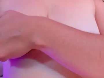 Allisonrogersx  live sex cam