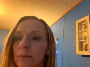 Blondiemegz  live sex cam