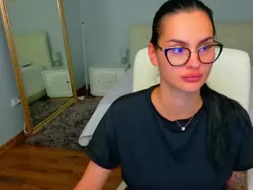 Divineluxe  live sex cam