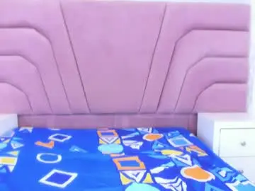 Foxyhillx  live sex cam