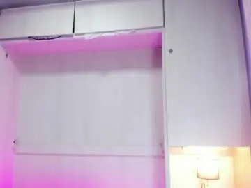 Hollyadamss_  live sex cam