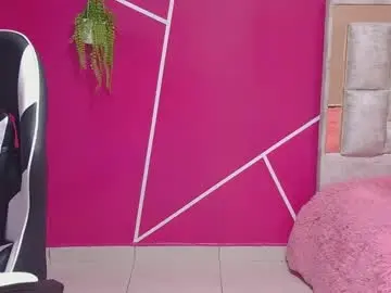 Lia_queen22  live sex cam