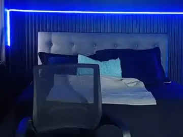 Naomy_lu  live sex cam