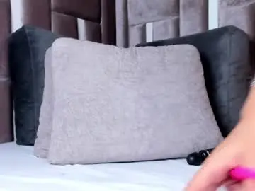 Nia_bunny  live sex cam