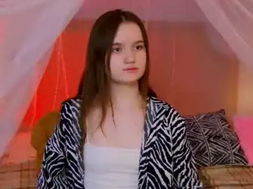 Strawbunnybite  live sex cam