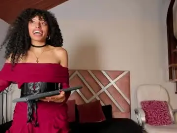 Tamia_25  live sex cam