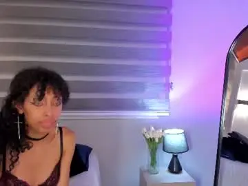 Tamia_25  live sex cam