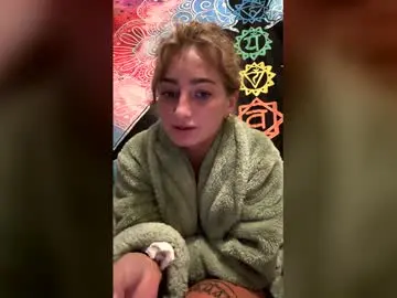 Trippyhippy01  live sex cam