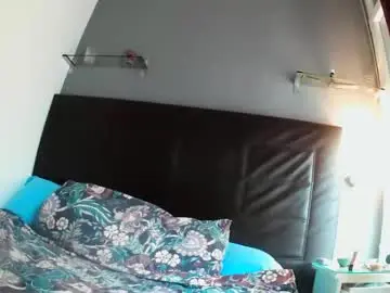 Wildstrawberry30  live sex cam