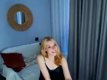 Yunapeace  live sex cam