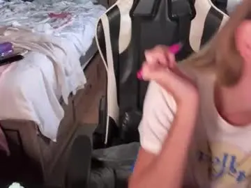 Ajmiller25  live sex cam