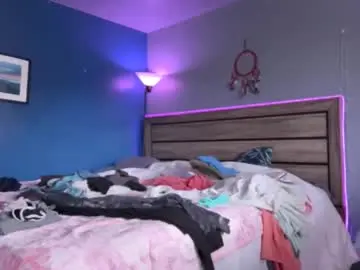 Ajmiller25  live sex cam
