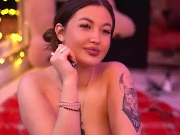 Akaliluna  live sex cam