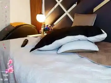 Ambaross  live sex cam