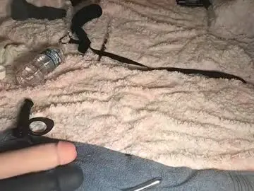 Daisy_does_it  live sex cam