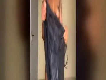 Darkcandy12  live sex cam