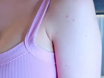 Emily_amura  live sex cam