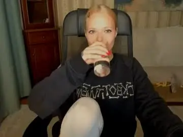 Lovemelulu  live sex cam