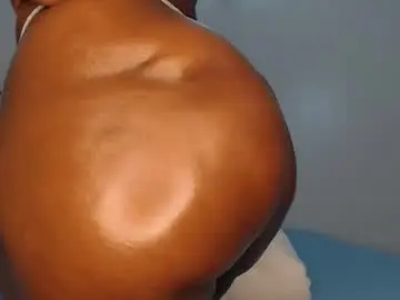 Lunasilk  live sex cam