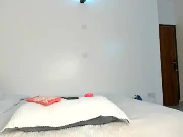 Lunasilk  live sex cam