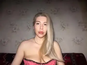 Luxsonyastar  live sex cam