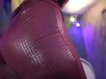 Mia_coliin  live sex cam