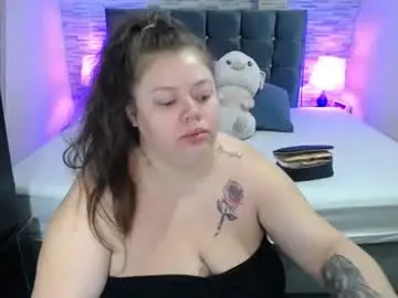 Mia_squirt22  live sex cam