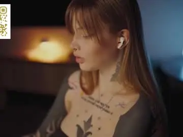 Mileeena  live sex cam