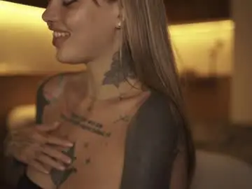 Mileeena  live sex cam