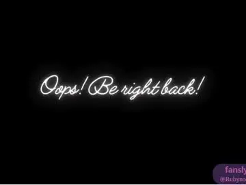 Rubytwinkle  live sex cam