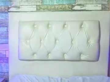 Taylor_hs1  live sex cam