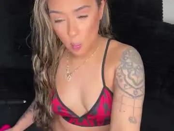Vibingwithvi  live sex cam