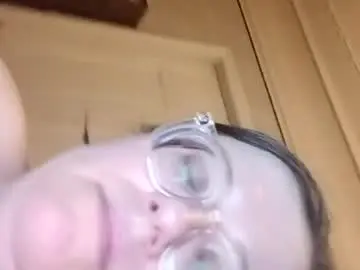 Webgirl2  live sex cam